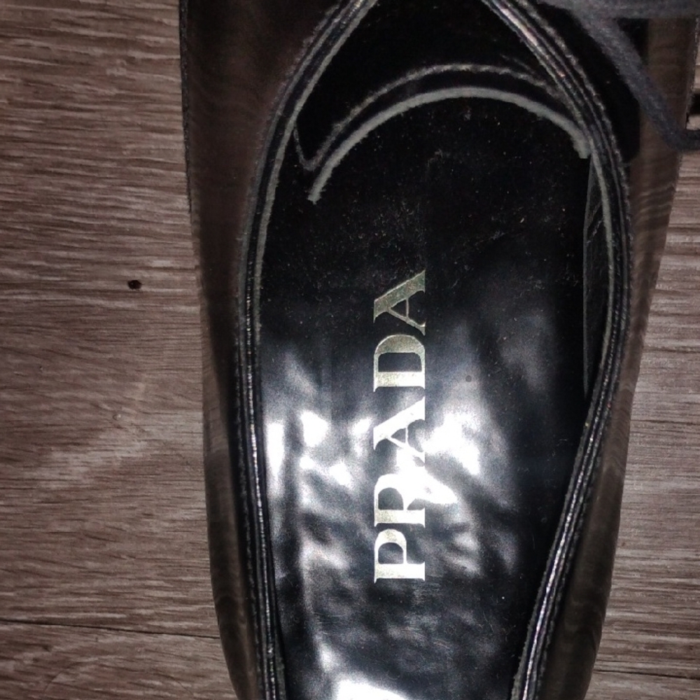 Prada Men's Classic Black Oxfords - Picture 6 of 8